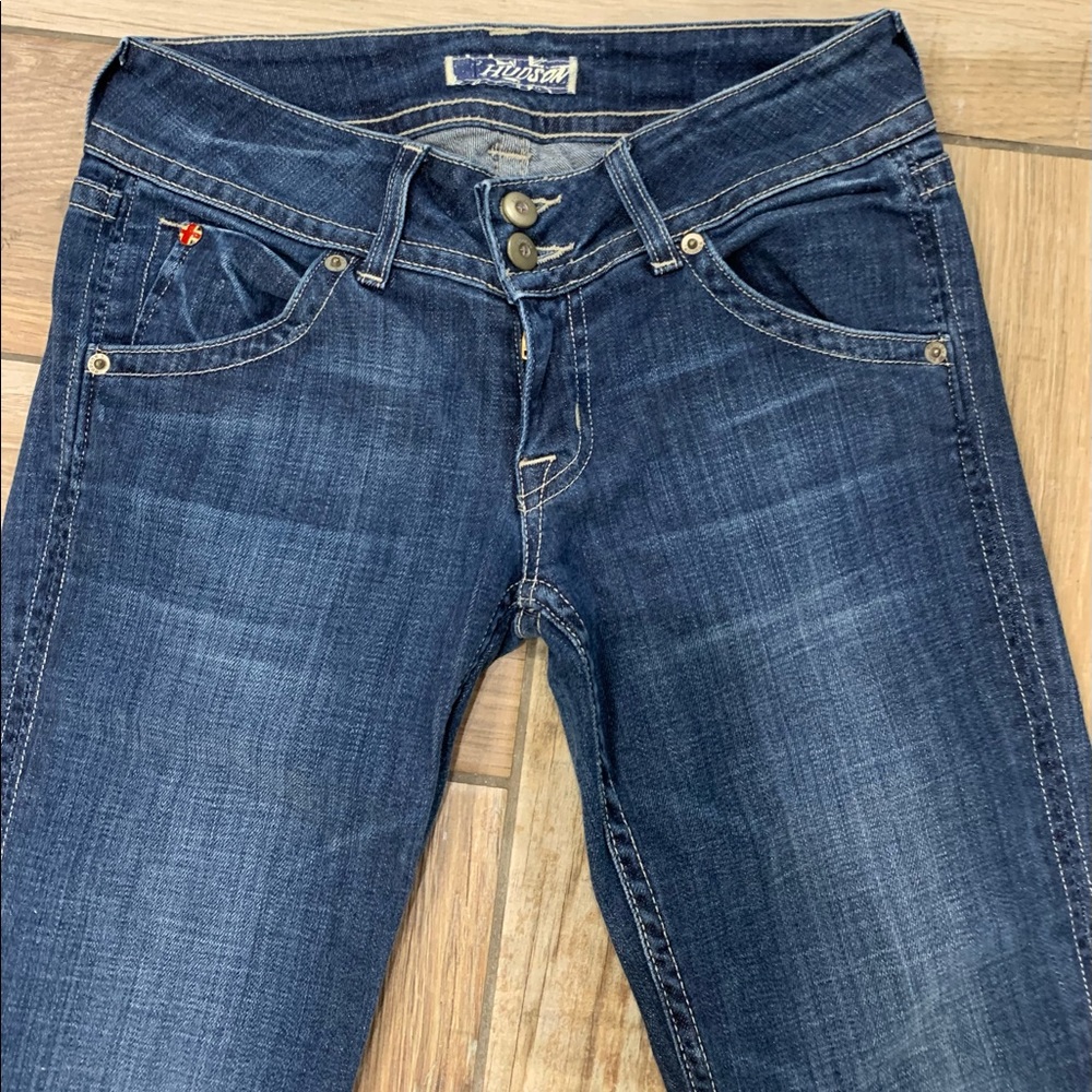 Gently used womens Hudson mid rise baby bootcut size 26 jeans - Picture 3 of 7